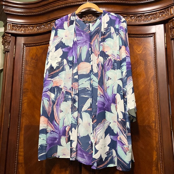 Colleen Lopez Chiffon Lily Topper - Picture 1 of 13